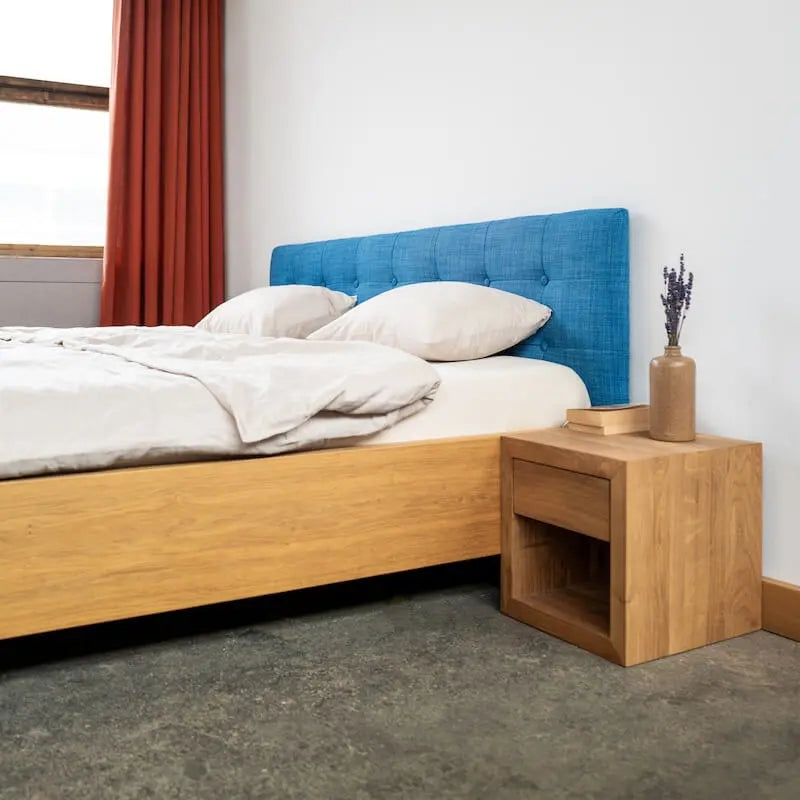 Bett "Kufen" aus Eiche mit Designtextilkopfteil - Image #3