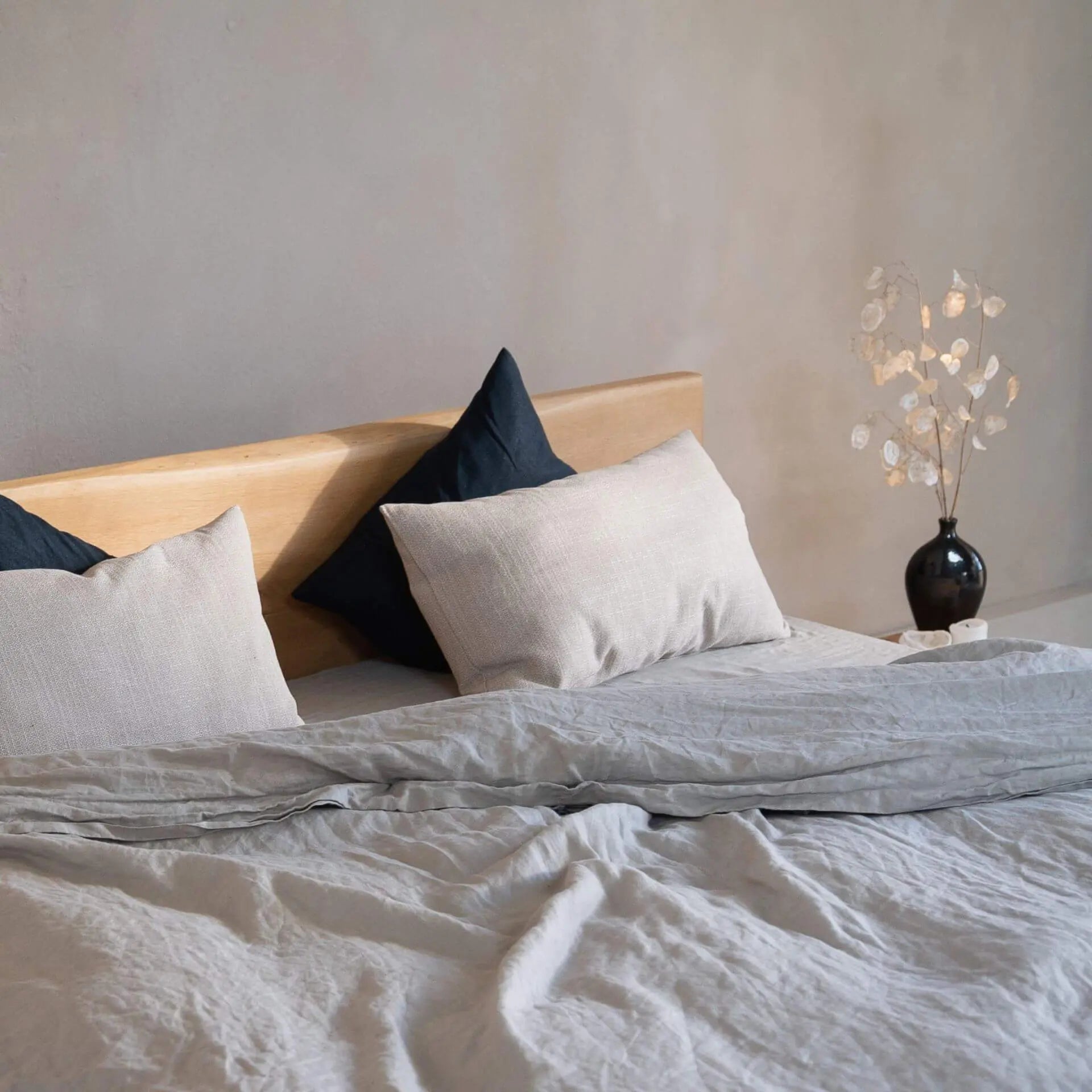 Bett Industriedesign Massivholz Eiche