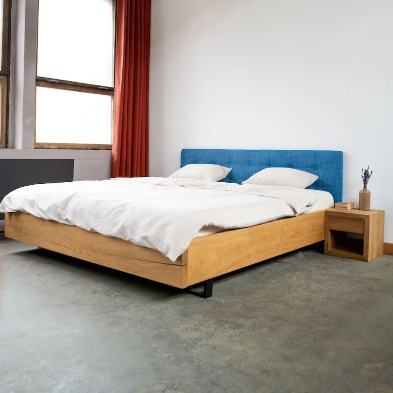 Bett "Kufen" aus Eiche mit Designtextilkopfteil - Image #2