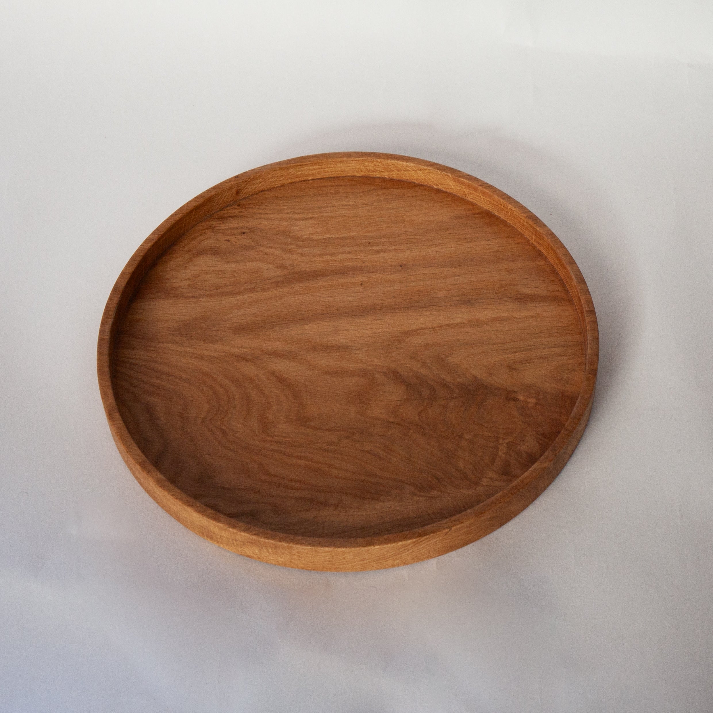 Rundes Deko-Tablett aus massiver Eiche