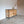 Kommode aus Eichenholz, schwarzer Metallrahmen, mit Schubladen, ideal für Schlafzimmer.