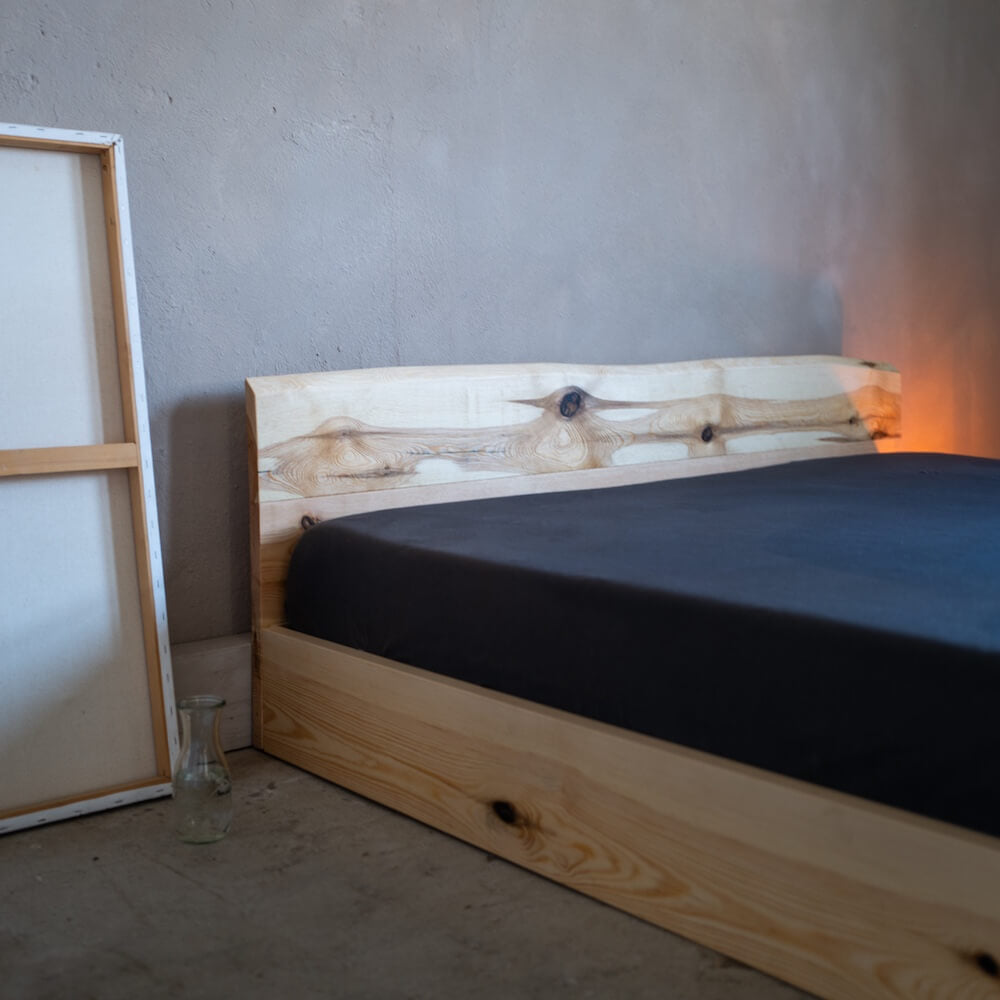 Massivholzbett