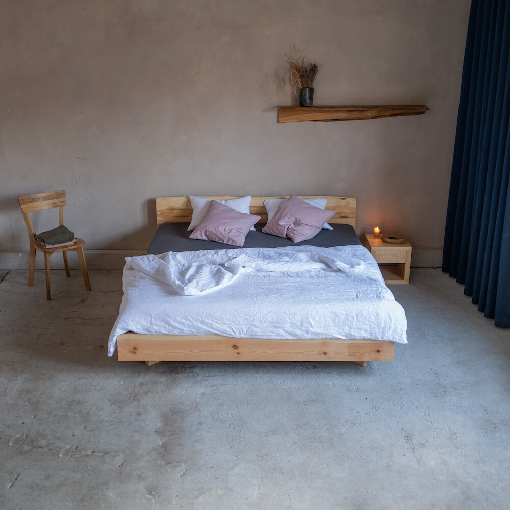 Massivholzbett VENA Schwebebett aus 30mm Kiefer
